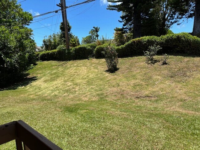 Building Photo - 470 W Kuiaha Rd
