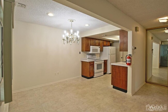 Building Photo - 137 Cistus Plaza