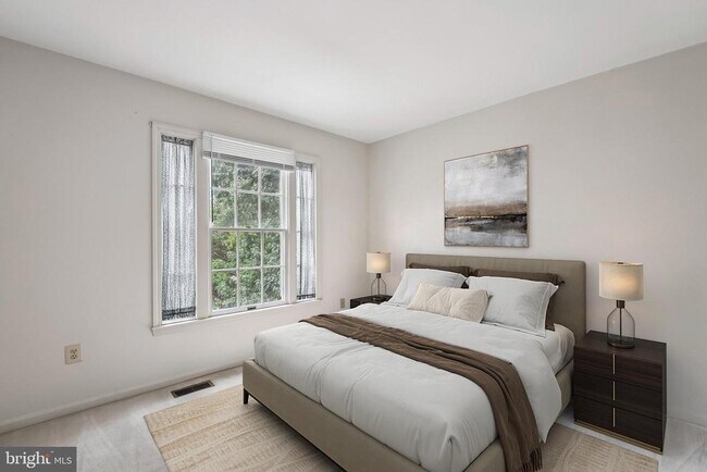 Building Photo - 15831 Glacier Ct