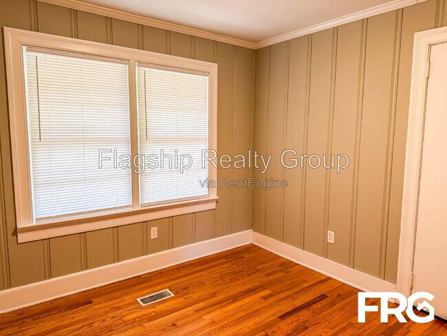 Building Photo - 613 Pittman St