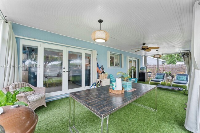 Building Photo - 14610 SW 145th Pl