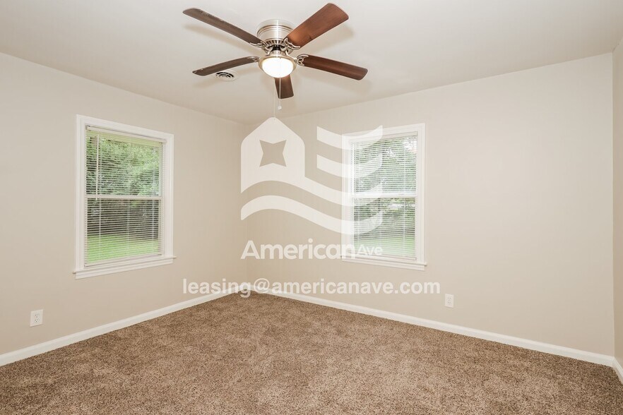 Building Photo - 3920 Howard Ave