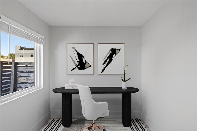 Building Photo - 250 Domain Way