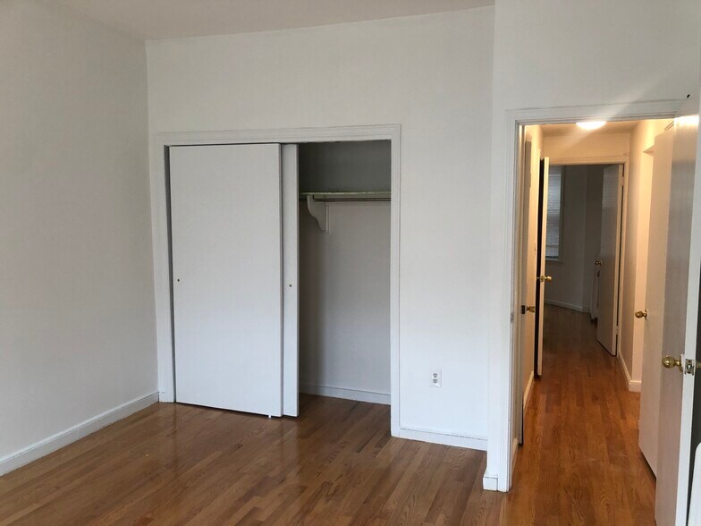 Building Photo - 1706 Commonwealth