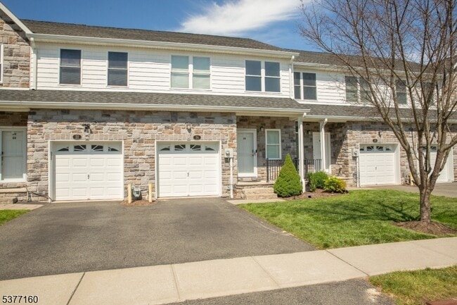 Building Photo - 24 DeCroce Ct