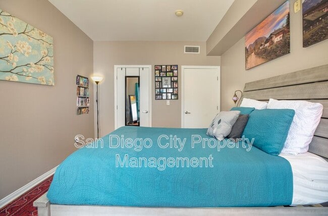 Building Photo - 450 J St