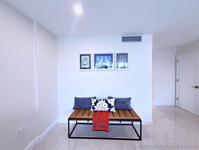 Building Photo - 3546 S Ocean Blvd