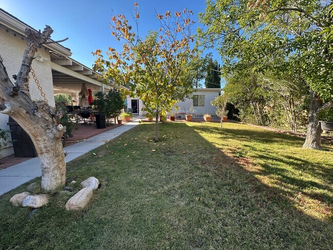 Building Photo - 1 Bedroom Casita
