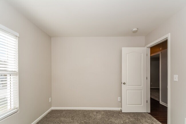 Building Photo - 8169 Cohosh Ct