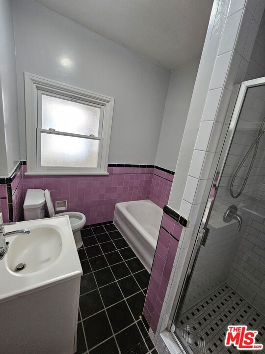 Building Photo - 1135 Cardiff Ave