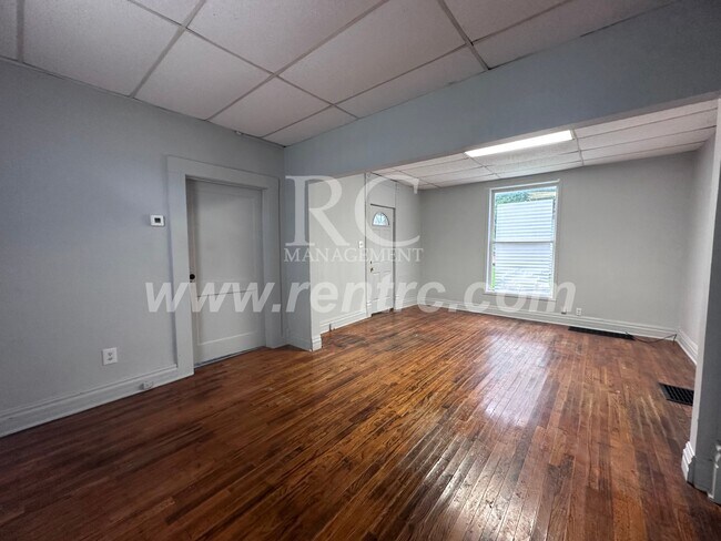 Building Photo - 708 Harmon-