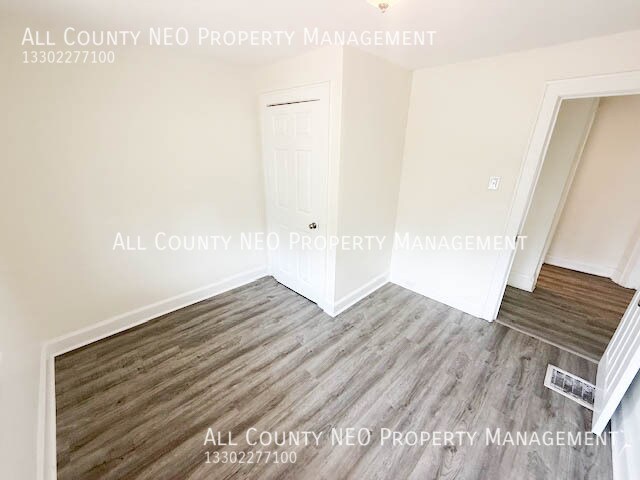 Building Photo - 897 McKinley Ave