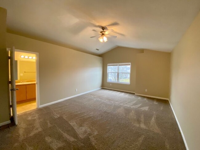 Building Photo - COMING SOON!! Stunning 4 Bedroom 2.5 Bathr...