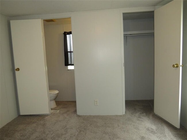 Building Photo - 735 5th St