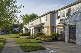 Building Photo - Madison Court Apartments