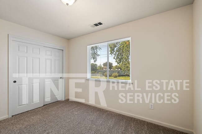 Building Photo - 5710 Cypress Ave