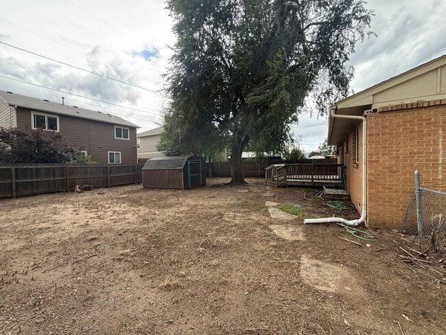 Building Photo - Cute Updated 2 Bedroom House