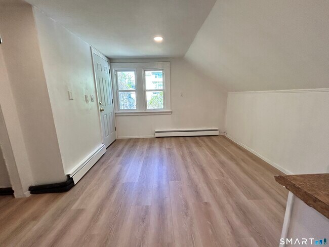 Building Photo - 89-91-91 Newbury St