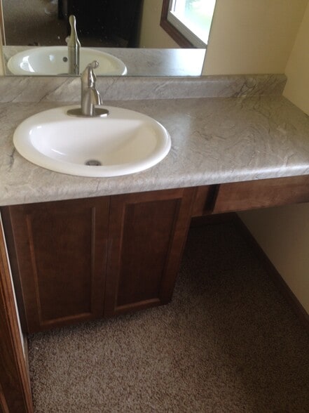 Building Photo - 16555 Dane Ct E