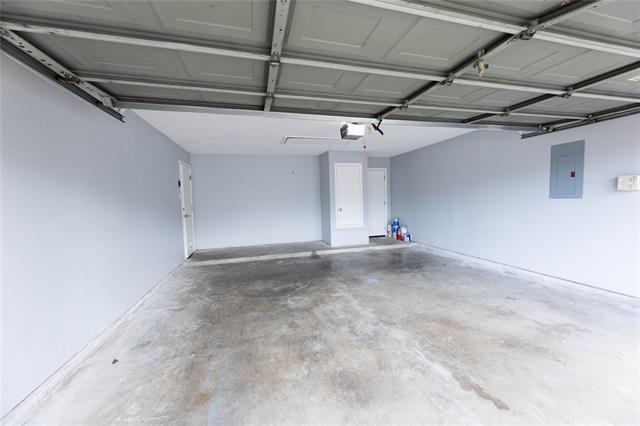 Building Photo - 1336 Sheila Dr