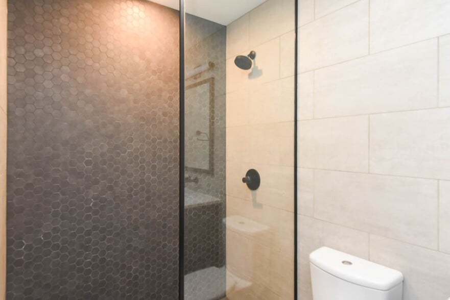 Building Photo - 949 W Grace St