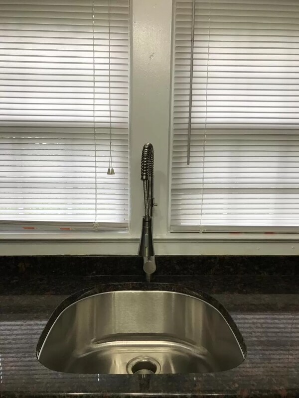 Building Photo - 597 Emma Rd