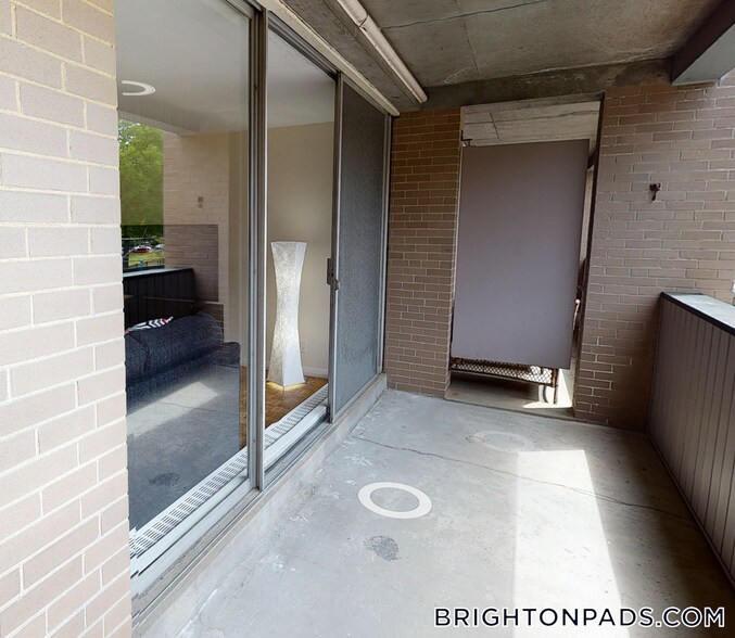 Building Photo - 125 Chiswick Rd