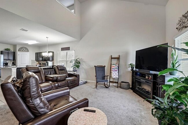 Building Photo - 409 Libani Ln