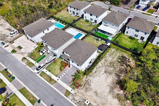 Building Photo - 12973 SW 266th Terrace