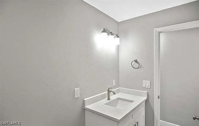 Building Photo - 5457 Ninth Ave