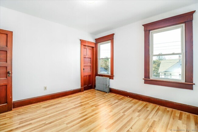 Building Photo - 130 Wellsville Ave