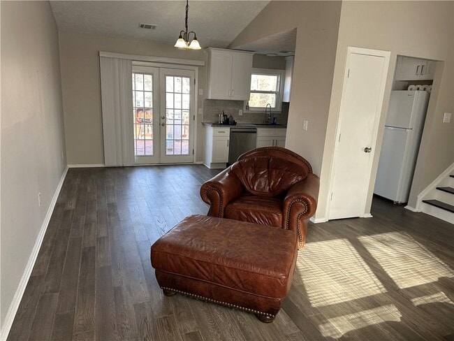 Building Photo - 455 Rill Crest Ct