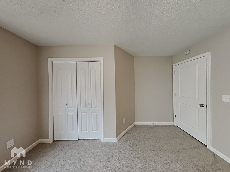 Building Photo - 10576 Sourwood Ct