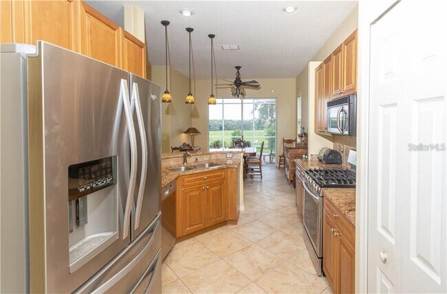 Building Photo - 2362 Caledonian St