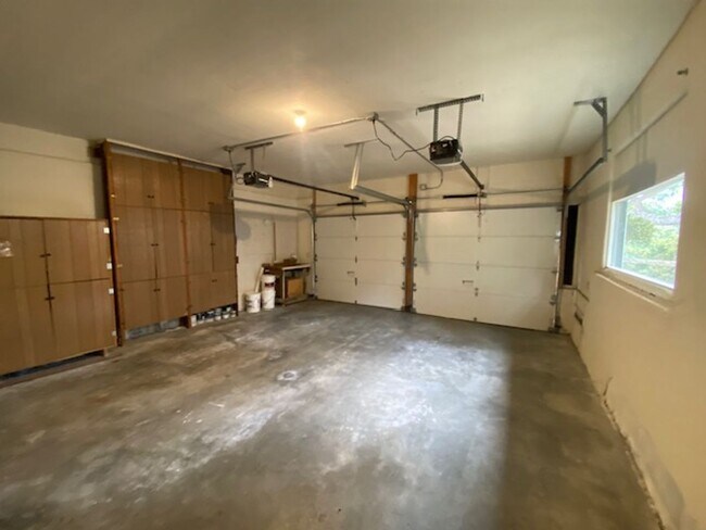 Building Photo - 3093 Hermitage Rd