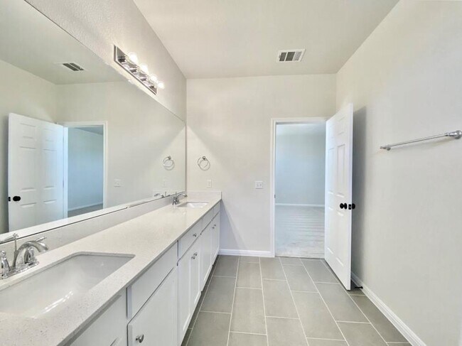 Building Photo - 1821 Cantonata Dr
