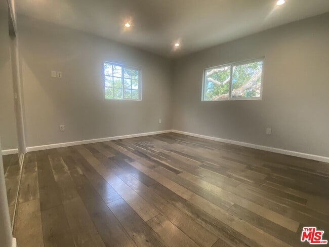 Building Photo - 8448 Fenwick St