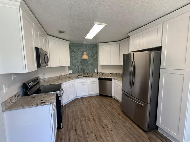 Building Photo - 10713 Plummer Cir