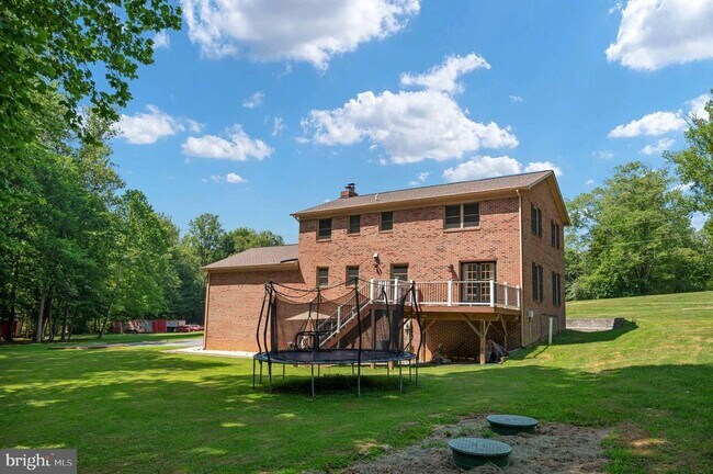 Building Photo - 6 Roseville Ct