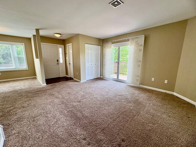 Building Photo - 2 Bedroom 2.5 Bathroom in Hummelstown!