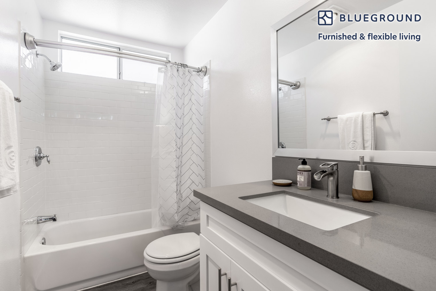 Building Photo - 960 N Alfred St