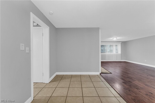 Building Photo - 68 Ennis Ave