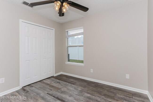 Building Photo - 86293 Fieldstone Dr