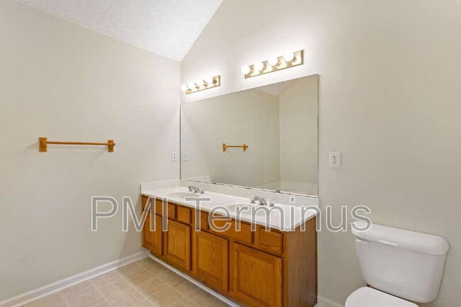 Building Photo - 76 Winward Way SE