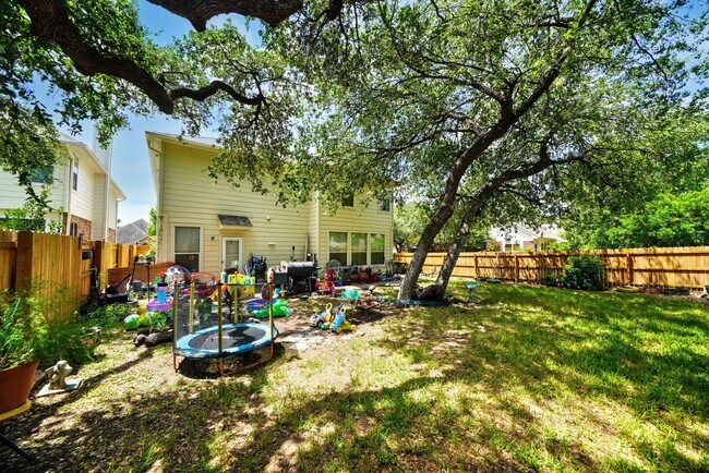 Building Photo - Spacious 3-Bedroom Home in Jonas Woods wit...