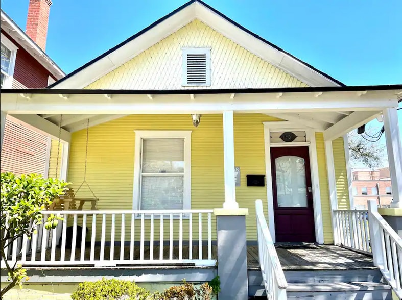 Primary Photo - 1831 N Laura St