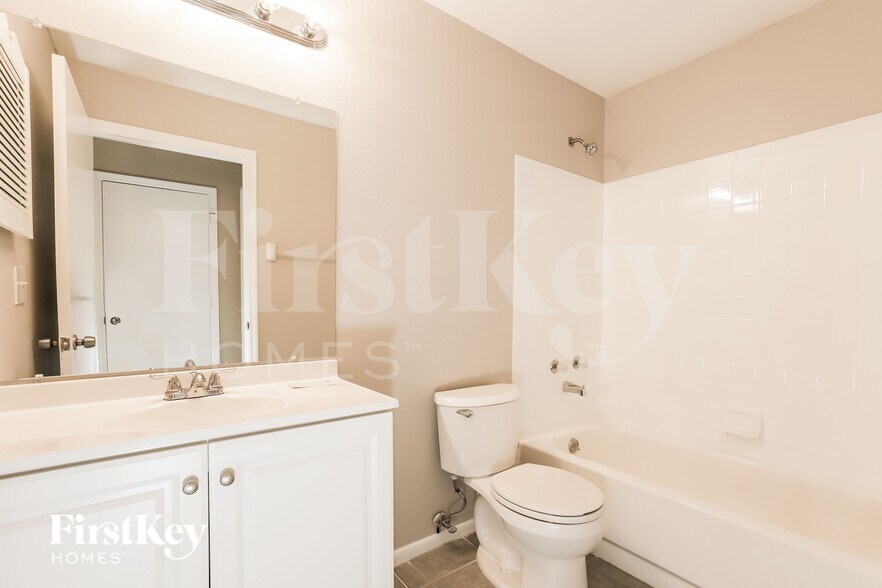 Building Photo - 3813 Sugar Creek Ct