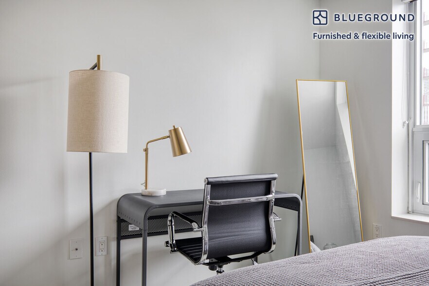 Building Photo - 2116 4th Ave