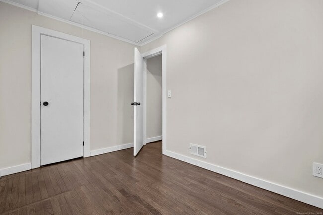 Building Photo - 13 South St