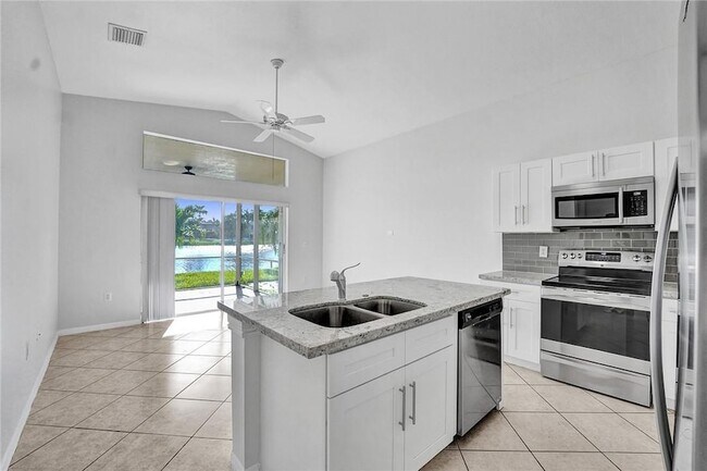 Building Photo - 5248 NW 117th Ave